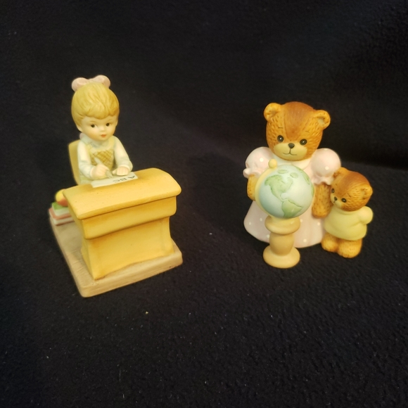 VINTAGE LEFTON CHINA~"SCHOOL DAYS",& 1987 Enesco Lucy Rigg Bears And Globe - Picture 1 of 6